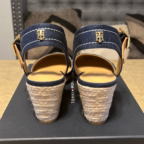 Never worn Tommy Hilfiger blue multi fabric wedges - Picture 2 of 4